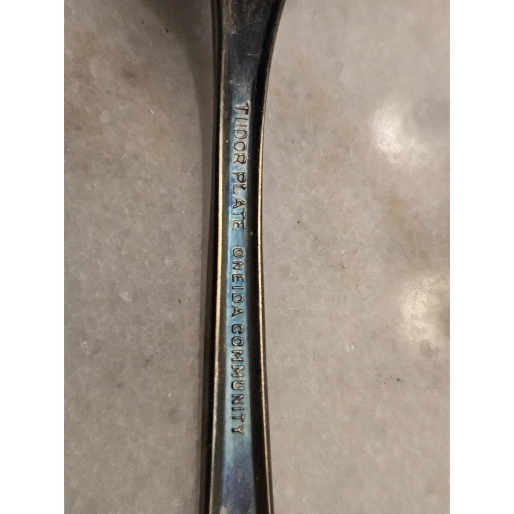 Tudor Plate Oneida Community Lot Of 2‎ Teaspoons 6